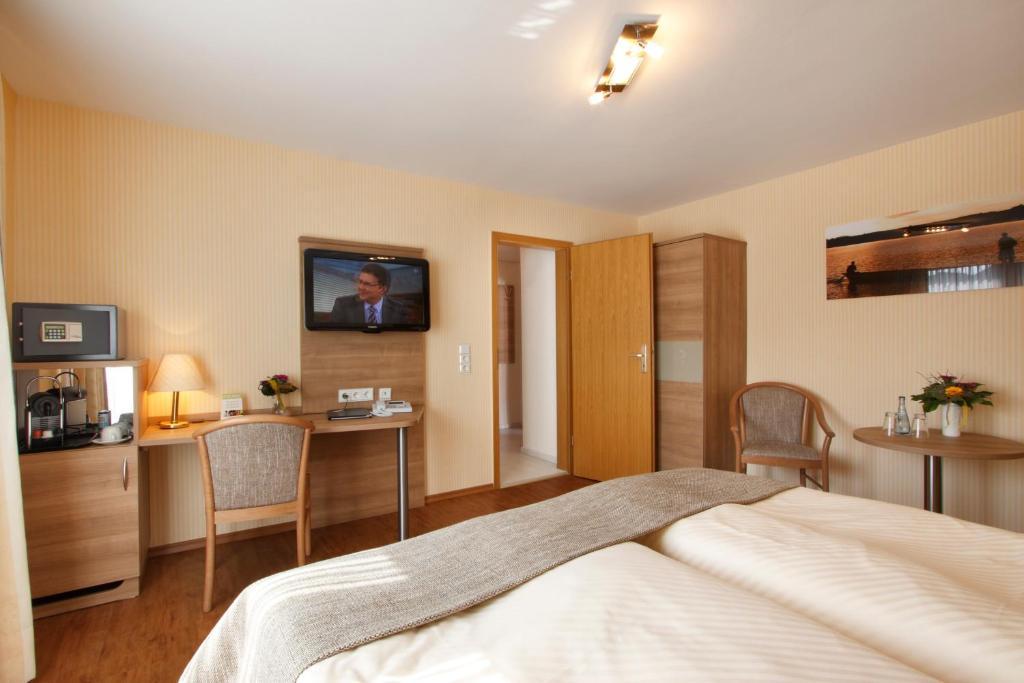 Hotel Pension Stern Bad Buchau Rum bild