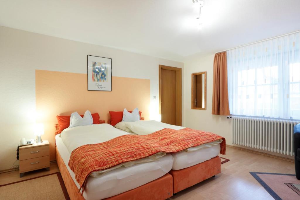 Hotel Pension Stern Bad Buchau Rum bild